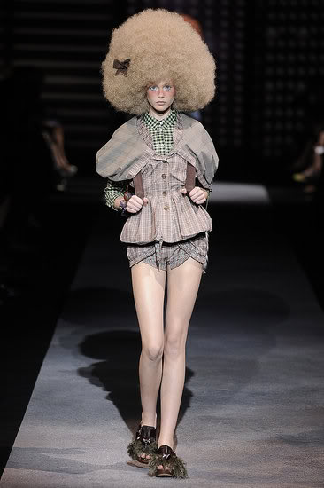 Louis Vuitton goes Afrocentric and hipster chic for S/S 2010 - Gl  Diaries