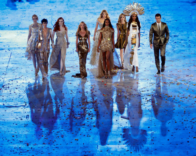 A Bevy of Models Highlight British Fashion at Olympics Closing Ceremony