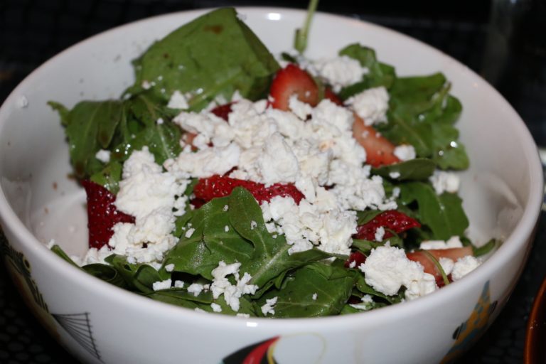 Spinach, Arugula and Strawberry Salad with Feta Cheese