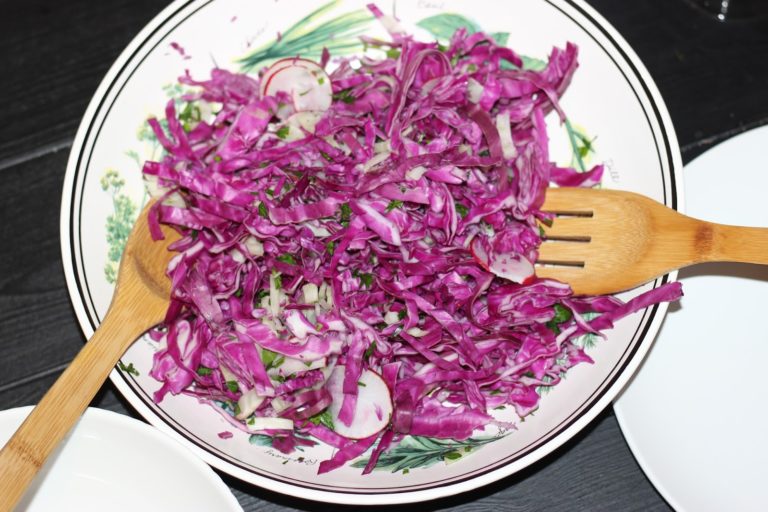 Red Cabbage & Fennel Slaw Salad