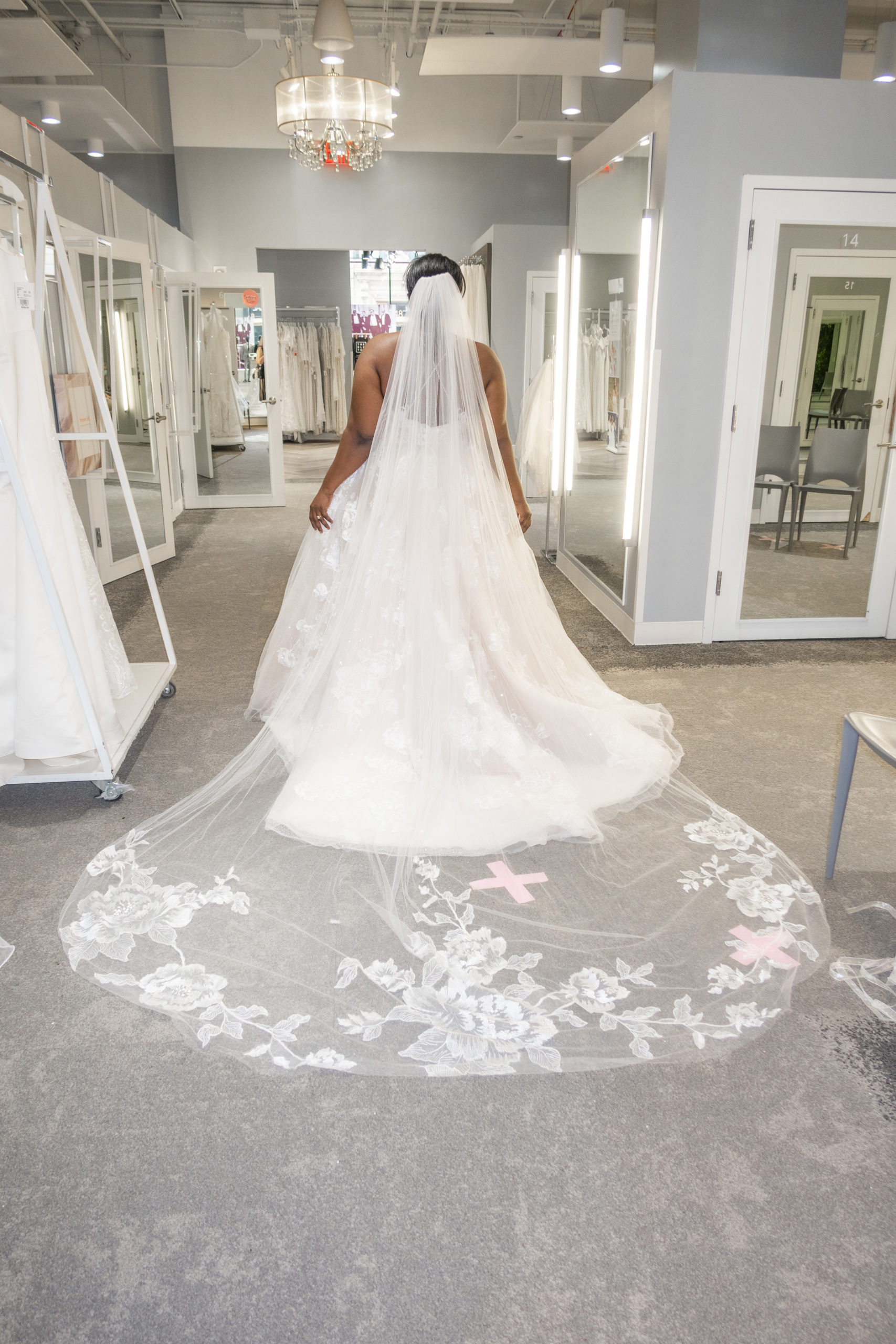 How to shop for Plus Size Bride Wedding Dress Veil